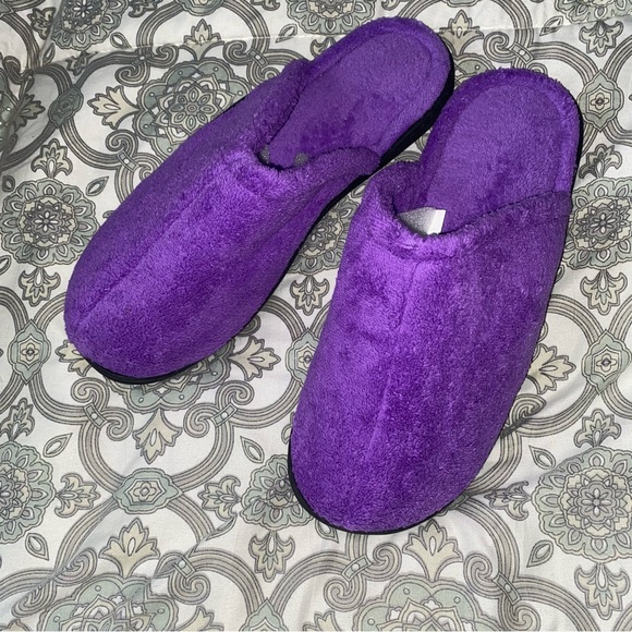 Brand New Bedroom slippers.  Size XL   NEW - Picture 5 of 5